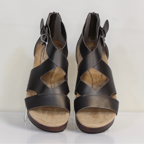 easy street Shoes - Easy Works by Easy Street Women's Roza Pewter Slip Resistant Sandals NWT